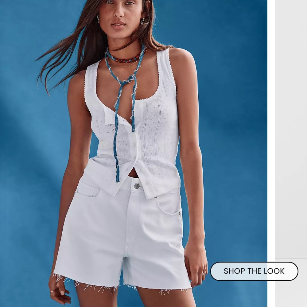 NWT🌷LOFT Rivete High Rise Cut Off Denim Shorts in White